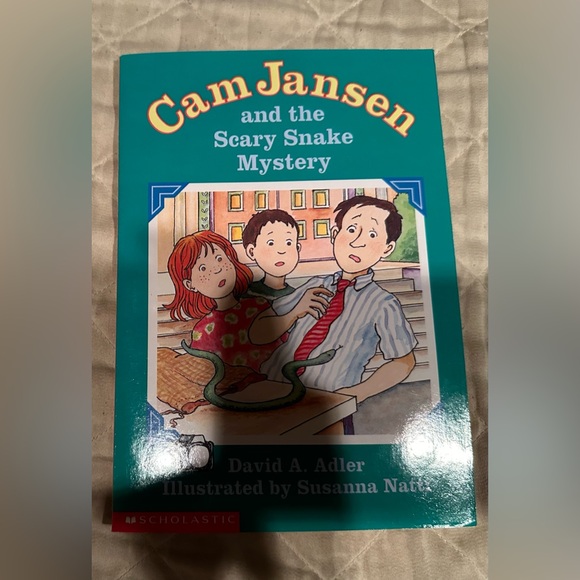 Cam Jansen and the scary snake mystery - Picture 1 of 9